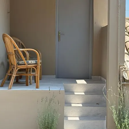 Appartamento Olga's Sea View - 500m From Ipsos