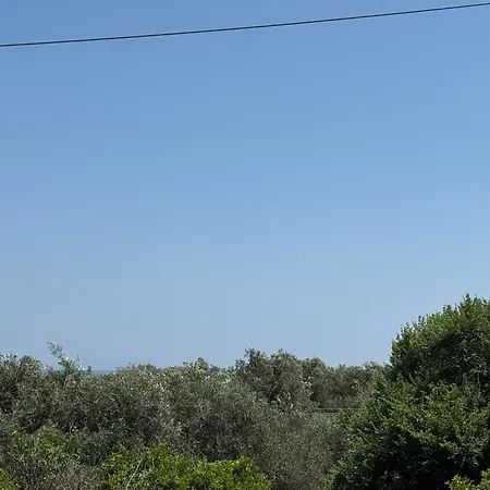 Olga's Sea View - 500m From Ipsos